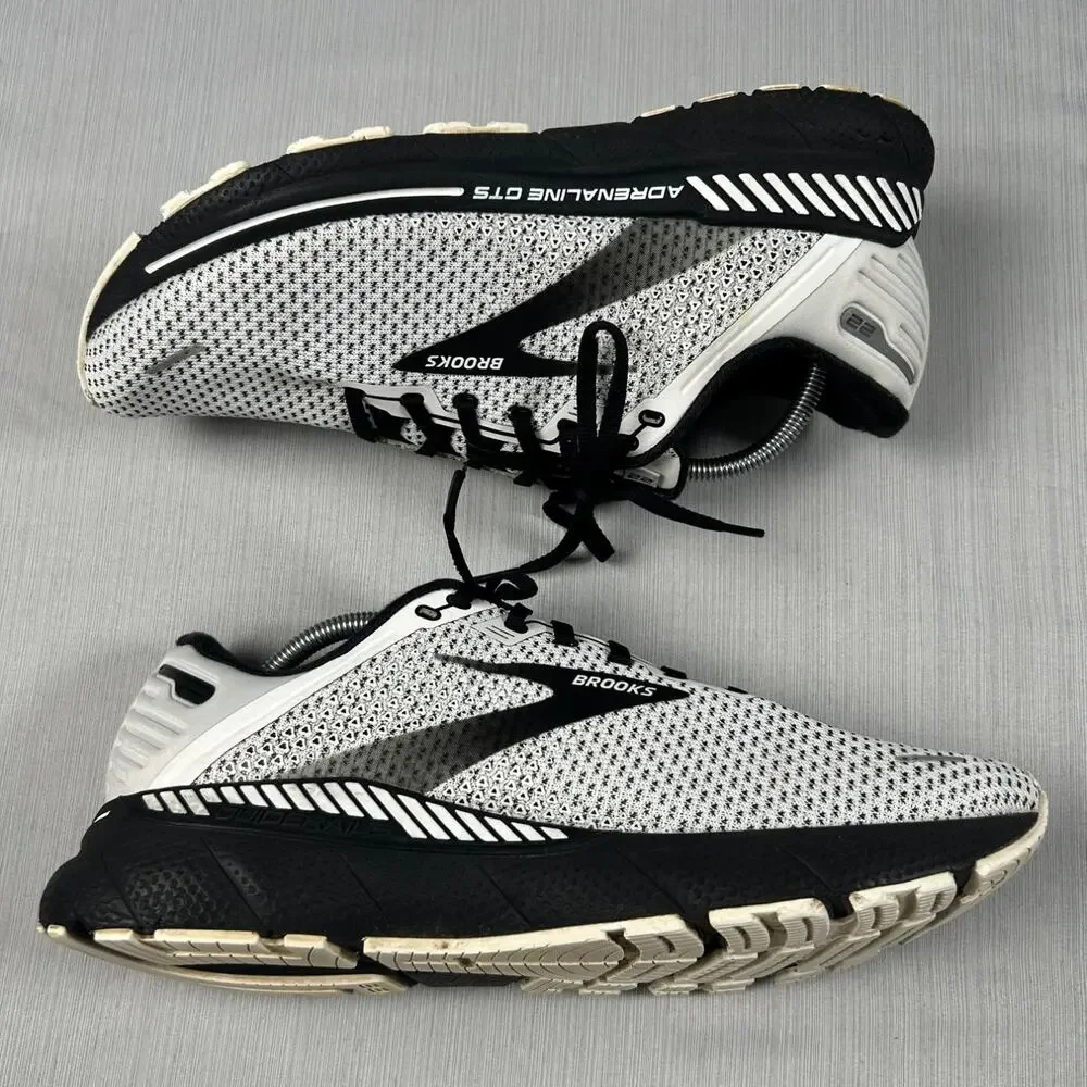 Brooks Adrenaline GTS 22 Men's Size 11 Wide 2E Running Shoes White 1103662E135